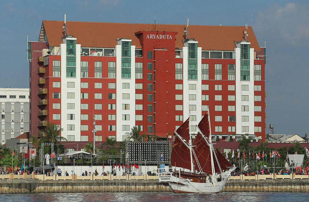 Aryaduta Makassar Buitenkant foto